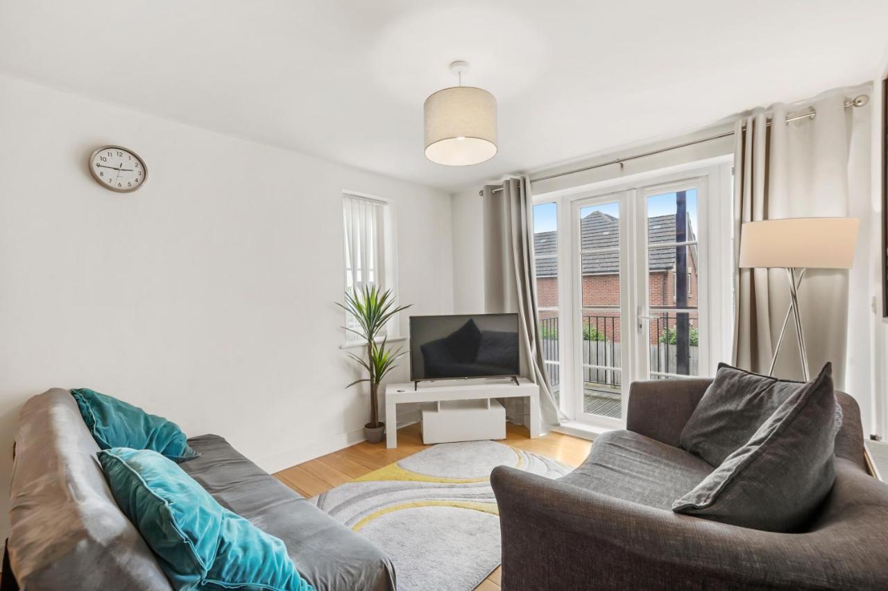 Luxnightzz - Two Bed - Close To North Station And Hospital Colchester Exterior foto